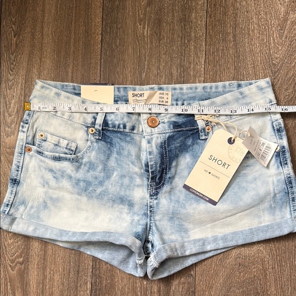 Cotton On Women's Blue Denim Shorts Size 6 / 28 NWT - Picture 5 of 7